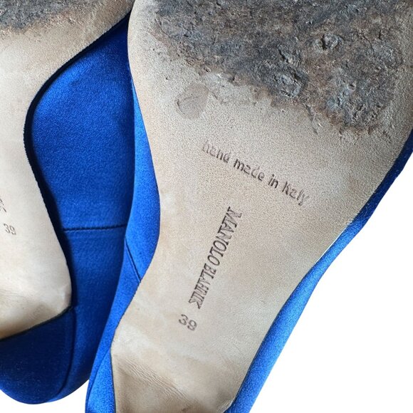 Manolo Blahnik Hangisi Iconic Blue Satin Crystal Jeweled Pumps Heels Size 39 - Picture 11 of 13